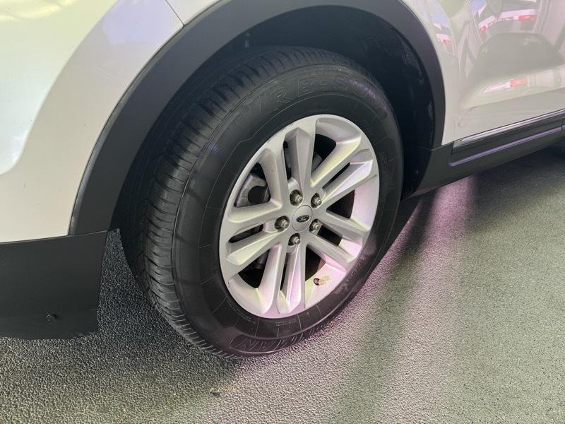 Ford Explorer XLT FWD 2012