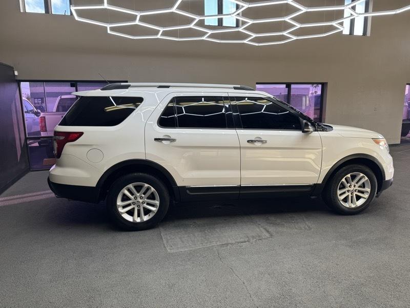 Ford Explorer XLT FWD 2012