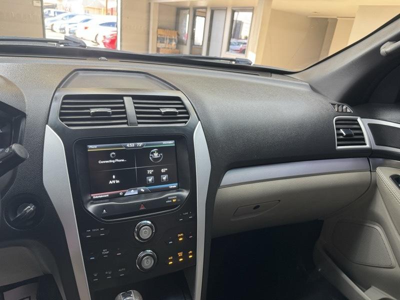 Ford Explorer XLT FWD 2012