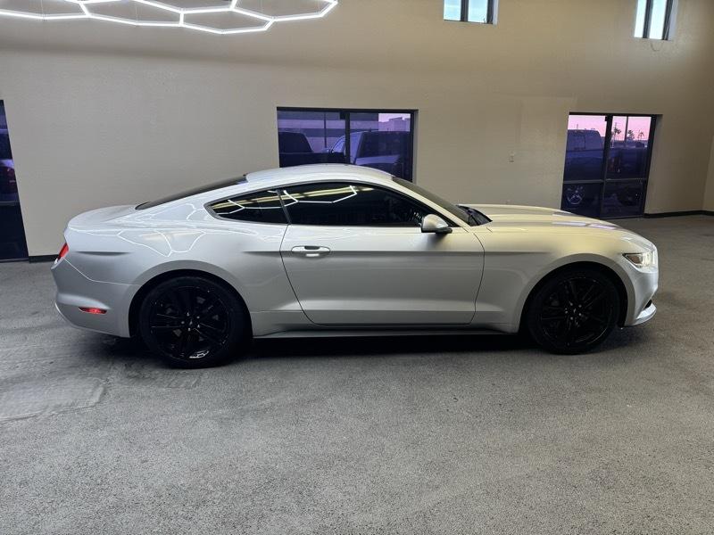 Ford Mustang EcoBoost Coupe 2016