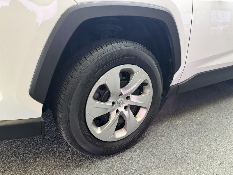 Toyota RAV4 LE 2020