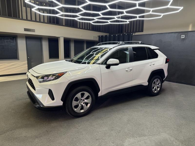 Toyota RAV4 LE 2020