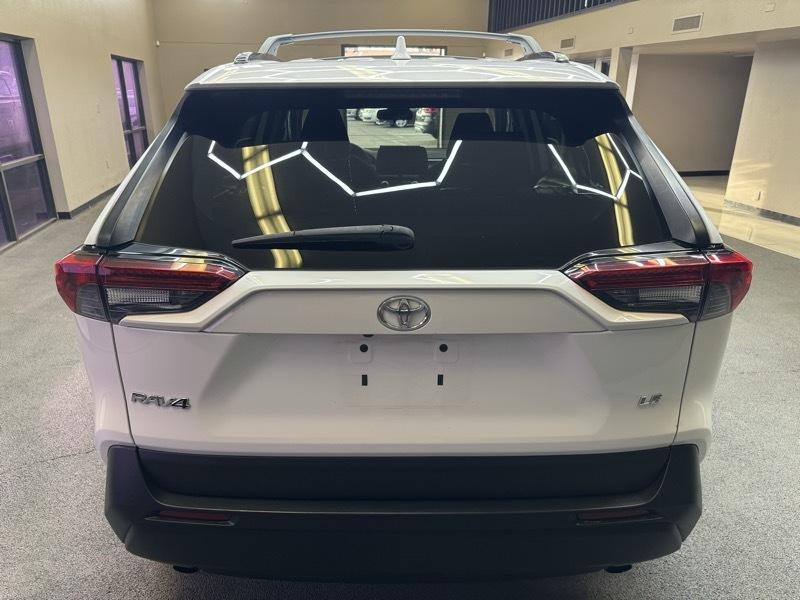 Toyota RAV4 LE 2020