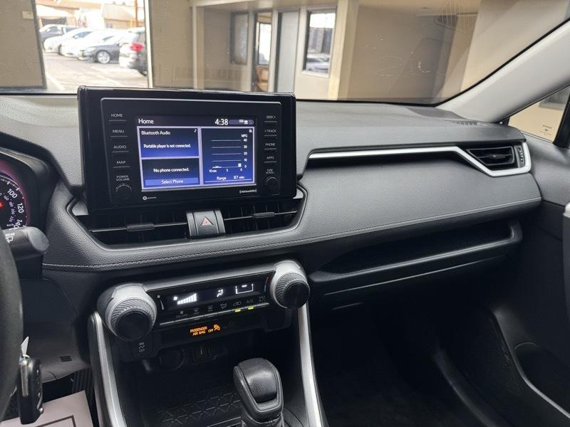 Toyota RAV4 LE 2020