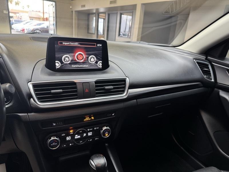 Mazda MAZDA3 s Grand Touring AT 4-Door 2018