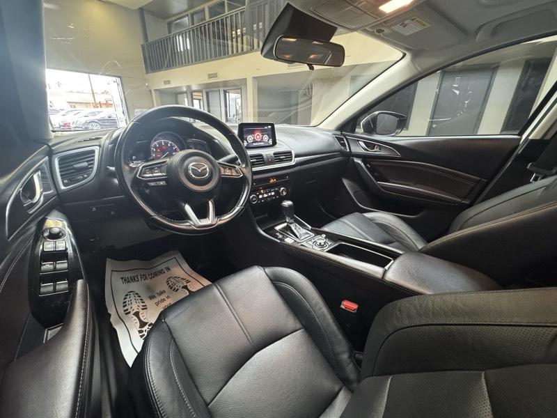 Mazda MAZDA3 s Grand Touring AT 4-Door 2018