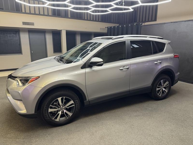 Toyota RAV4 XLE FWD 2016