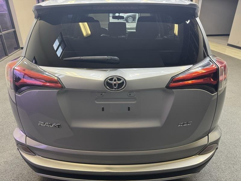 Toyota RAV4 XLE FWD 2016