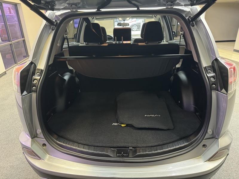 Toyota RAV4 XLE FWD 2016