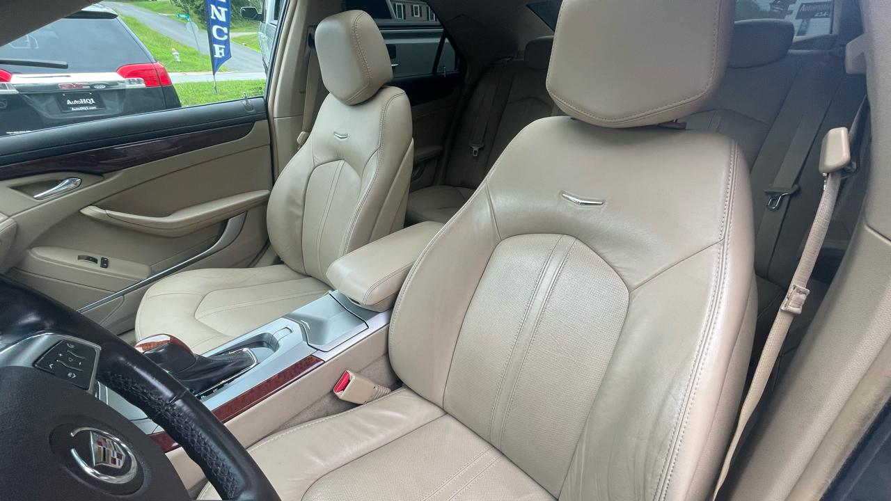 Cadillac CTS 3.0L Luxury AWD 2011
