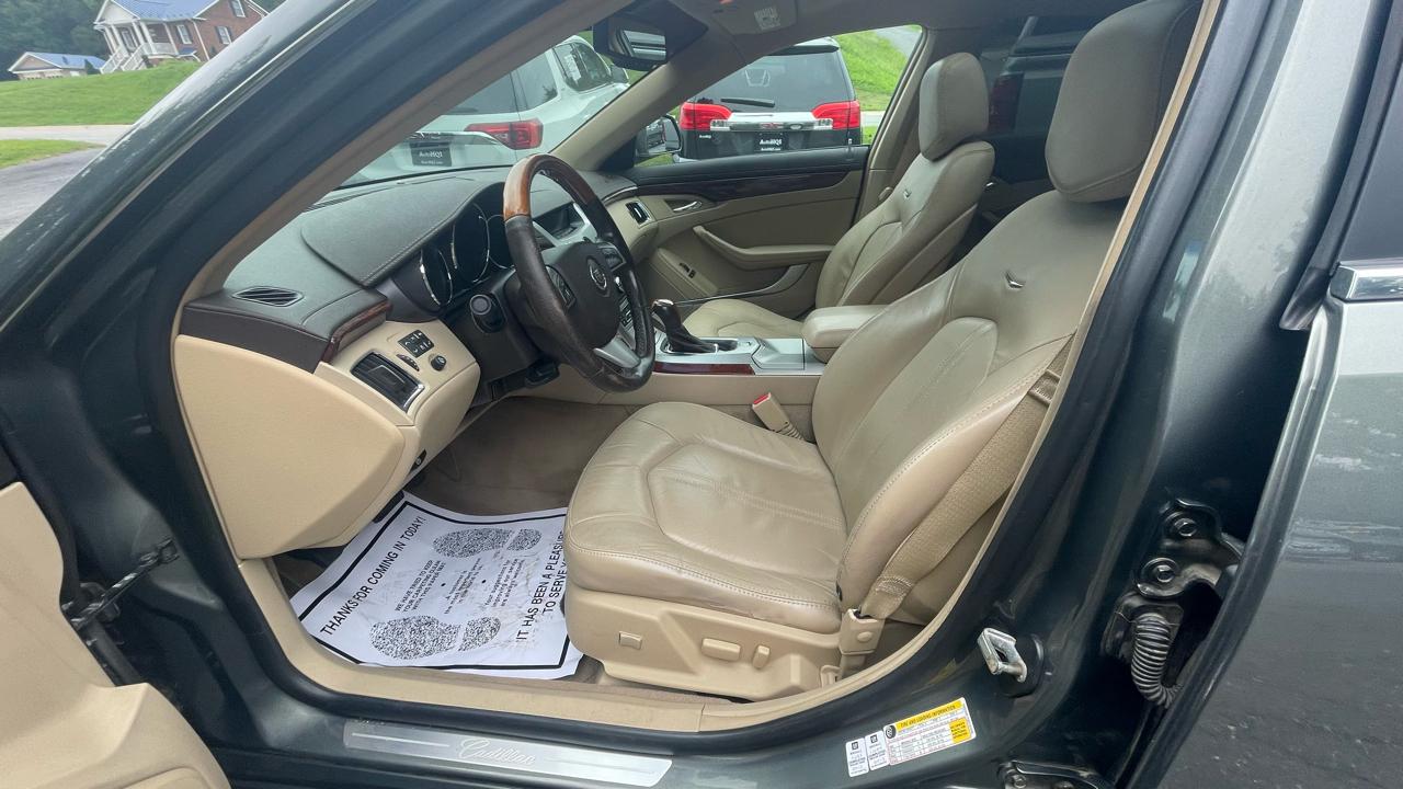 Cadillac CTS 3.0L Luxury AWD 2011
