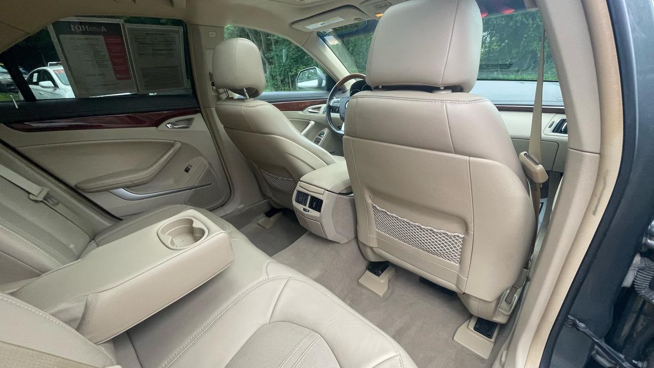 Cadillac CTS 3.0L Luxury AWD 2011