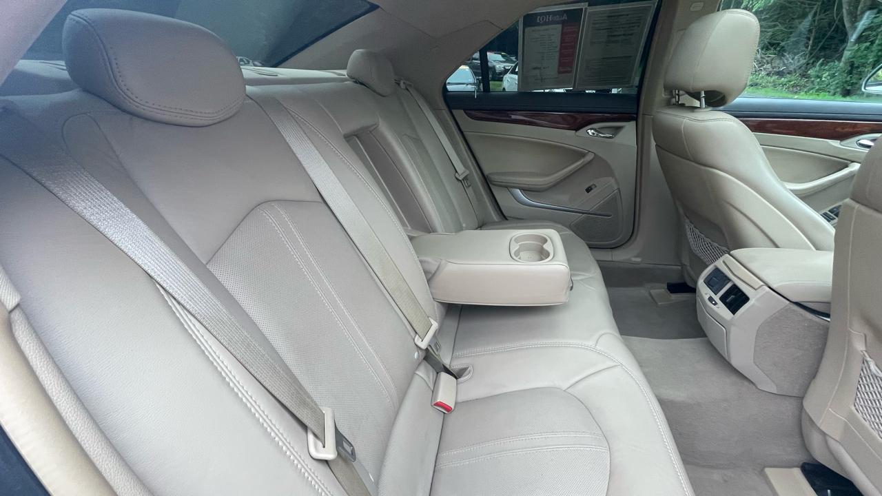 Cadillac CTS 3.0L Luxury AWD 2011