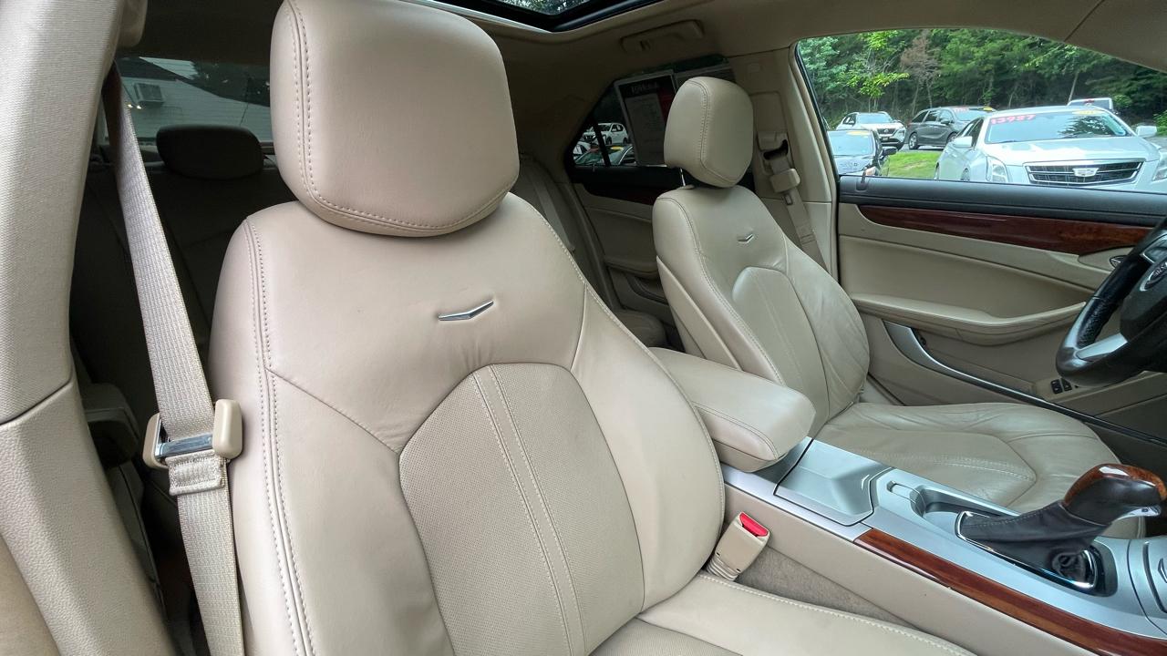 Cadillac CTS 3.0L Luxury AWD 2011