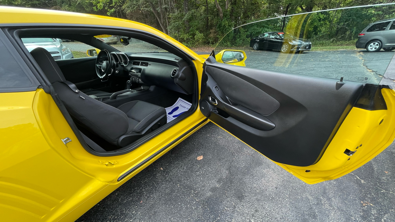 Chevrolet Camaro LT1 Coupe 2011 Chevrolet Camaro LT1 Coupe 2011