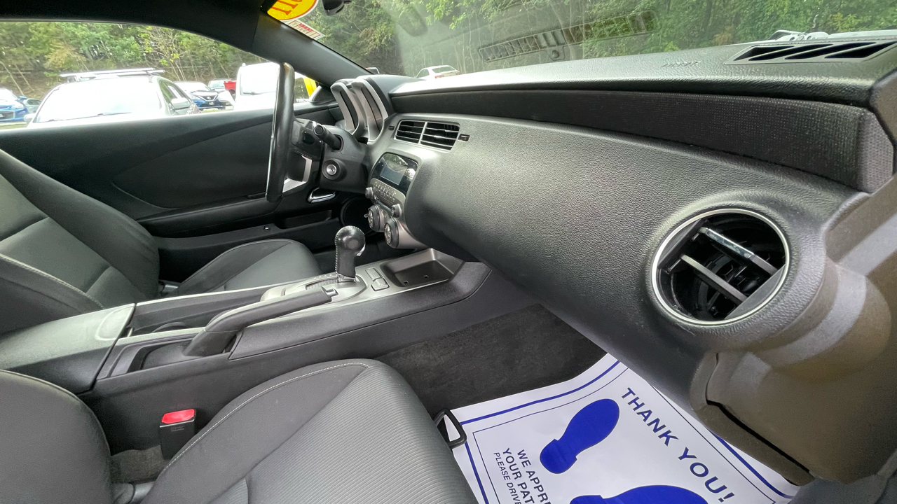 Chevrolet Camaro LT1 Coupe 2011 Chevrolet Camaro LT1 Coupe 2011