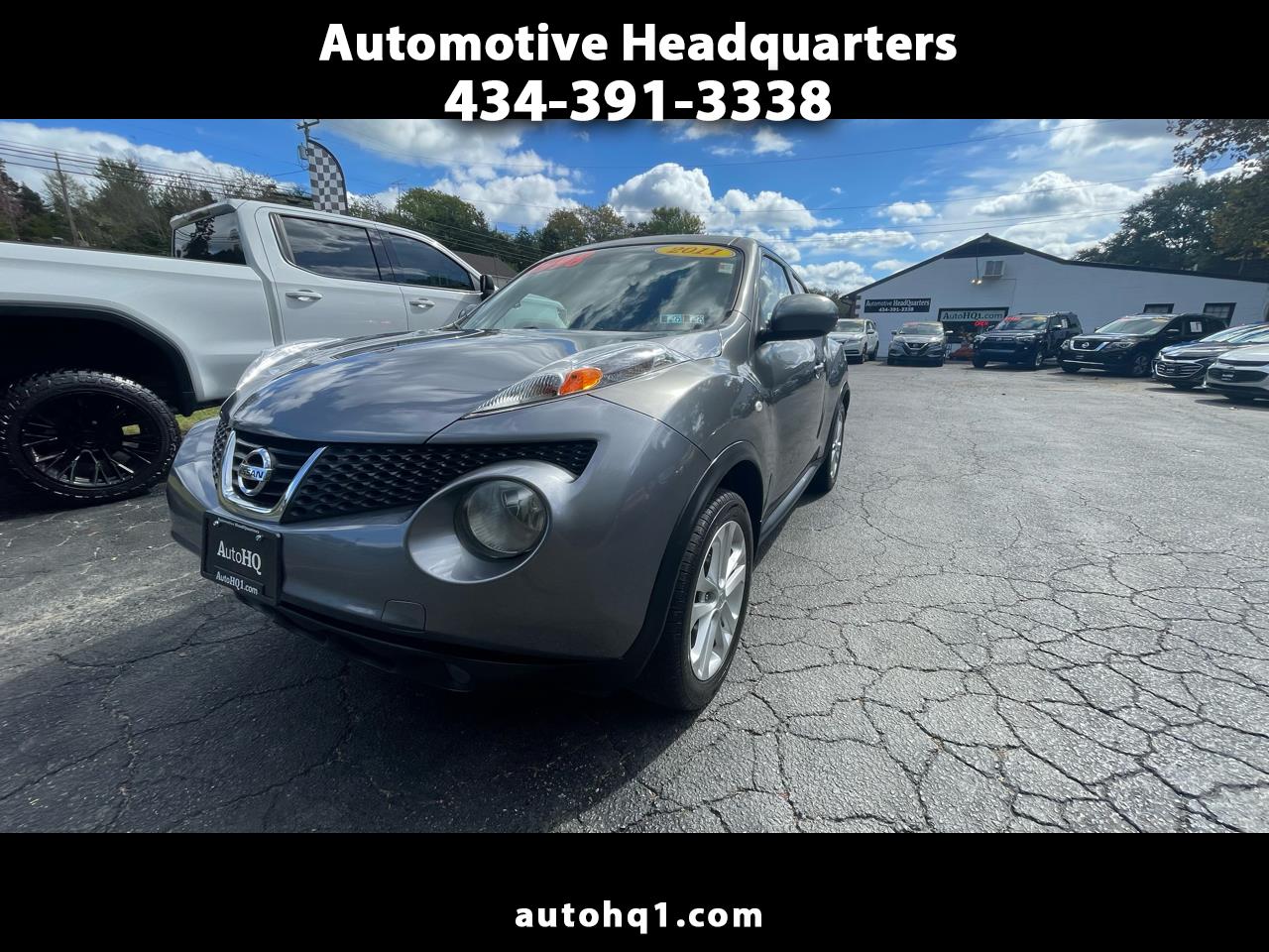 2011 Nissan JUKE SL's photo