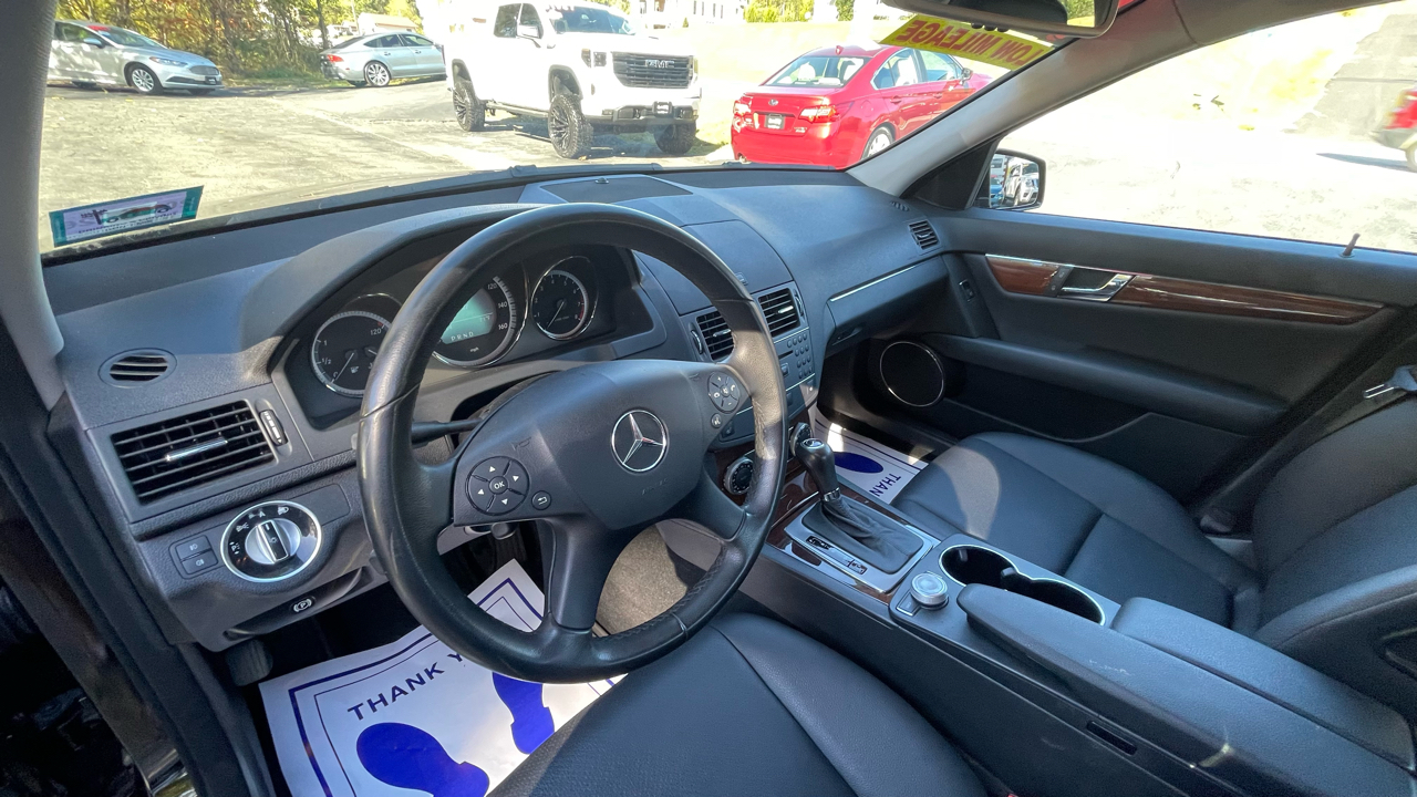 Mercedes-Benz C-Class C300 4MATIC Sport Sedan 2011 Mercedes-Benz C-Class C300 4MATIC Sport Sedan 2011