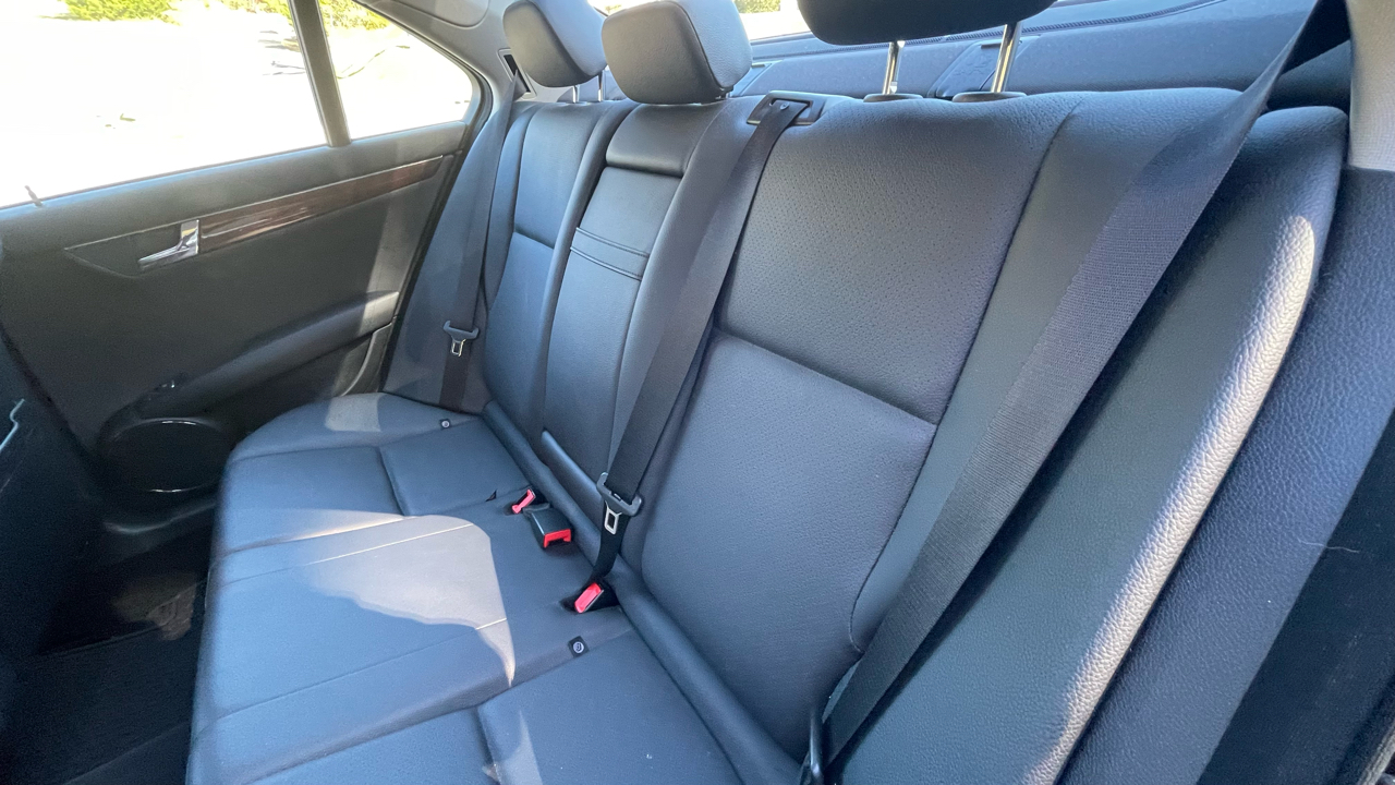 Mercedes-Benz C-Class C300 4MATIC Sport Sedan 2011 Mercedes-Benz C-Class C300 4MATIC Sport Sedan 2011