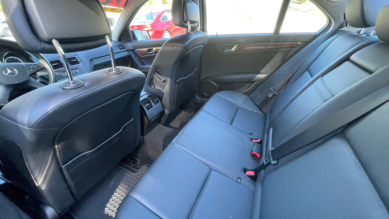 Mercedes-Benz C-Class C300 4MATIC Sport Sedan 2011 Mercedes-Benz C-Class C300 4MATIC Sport Sedan 2011