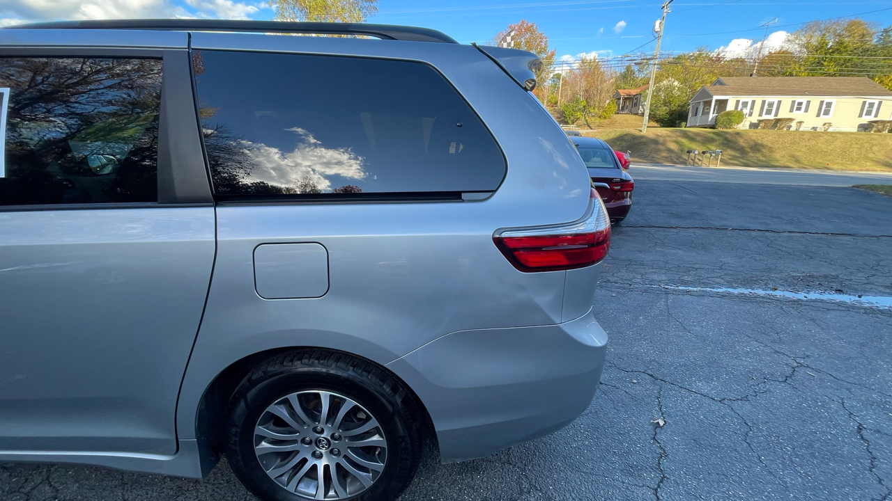 Toyota Sienna Limited Premium 7-Passenger 2019 Toyota Sienna Limited Premium 7-Passenger 2019