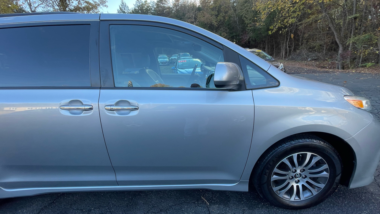 Toyota Sienna Limited Premium 7-Passenger 2019 Toyota Sienna Limited Premium 7-Passenger 2019