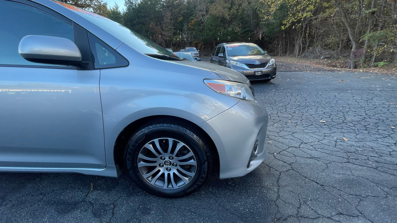 Toyota Sienna Limited Premium 7-Passenger 2019 Toyota Sienna Limited Premium 7-Passenger 2019