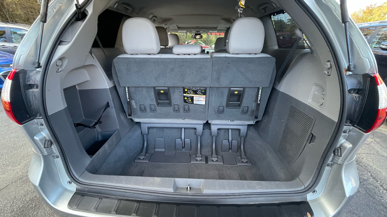 Toyota Sienna Limited Premium 7-Passenger 2019 Toyota Sienna Limited Premium 7-Passenger 2019