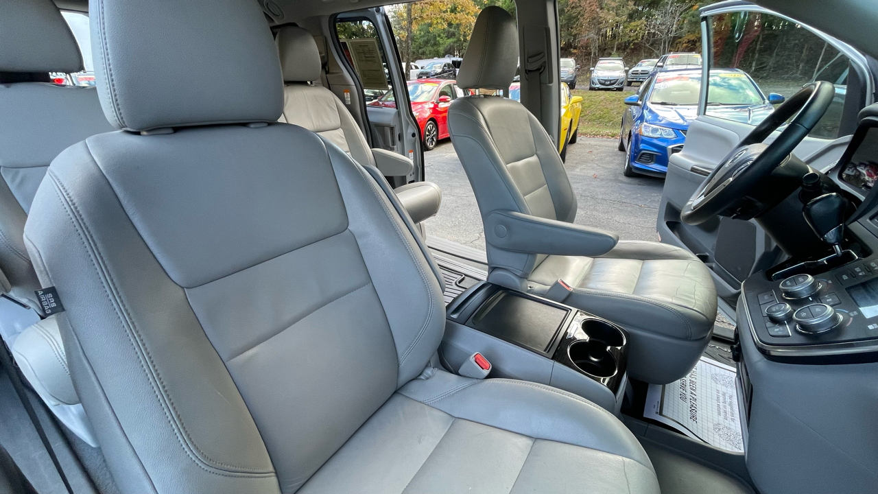 Toyota Sienna Limited Premium 7-Passenger 2019 Toyota Sienna Limited Premium 7-Passenger 2019