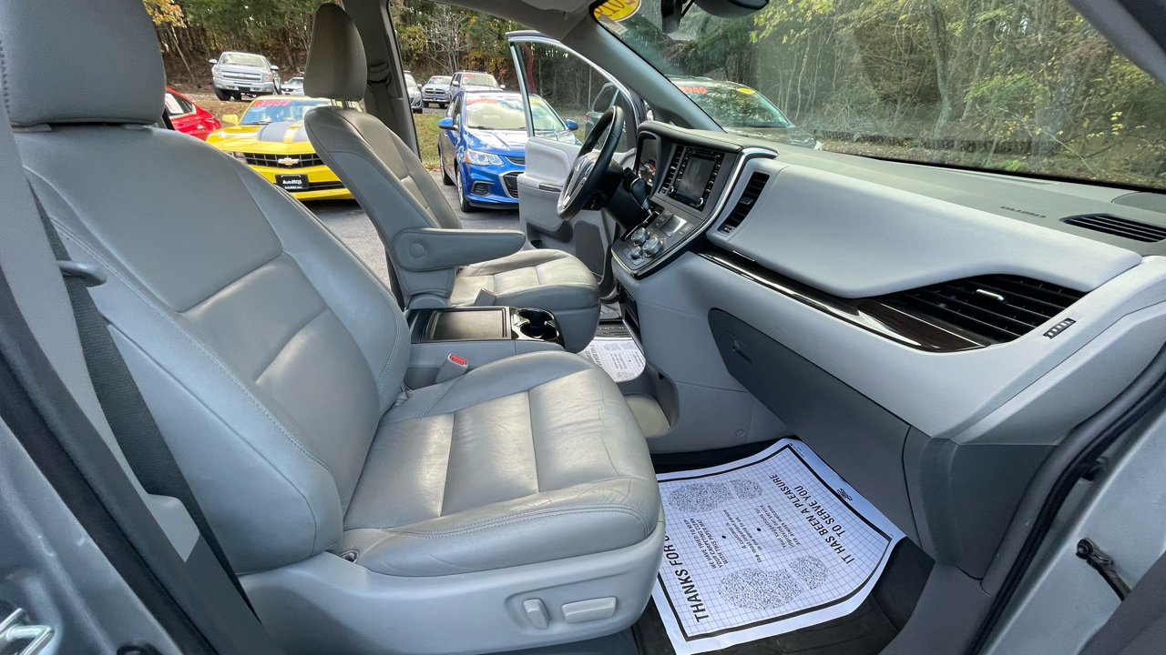 Toyota Sienna Limited Premium 7-Passenger 2019 Toyota Sienna Limited Premium 7-Passenger 2019
