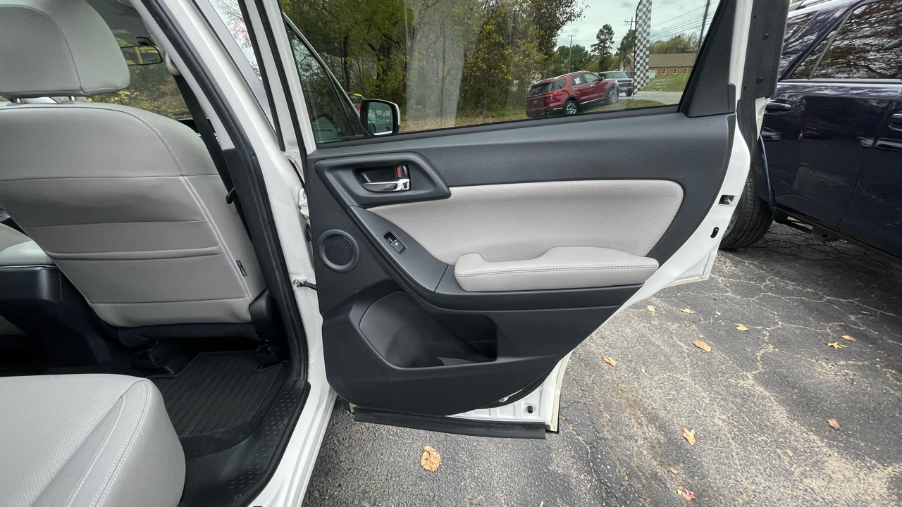 Subaru Forester 2.5i Touring 2018 Subaru Forester 2.5i Touring 2018