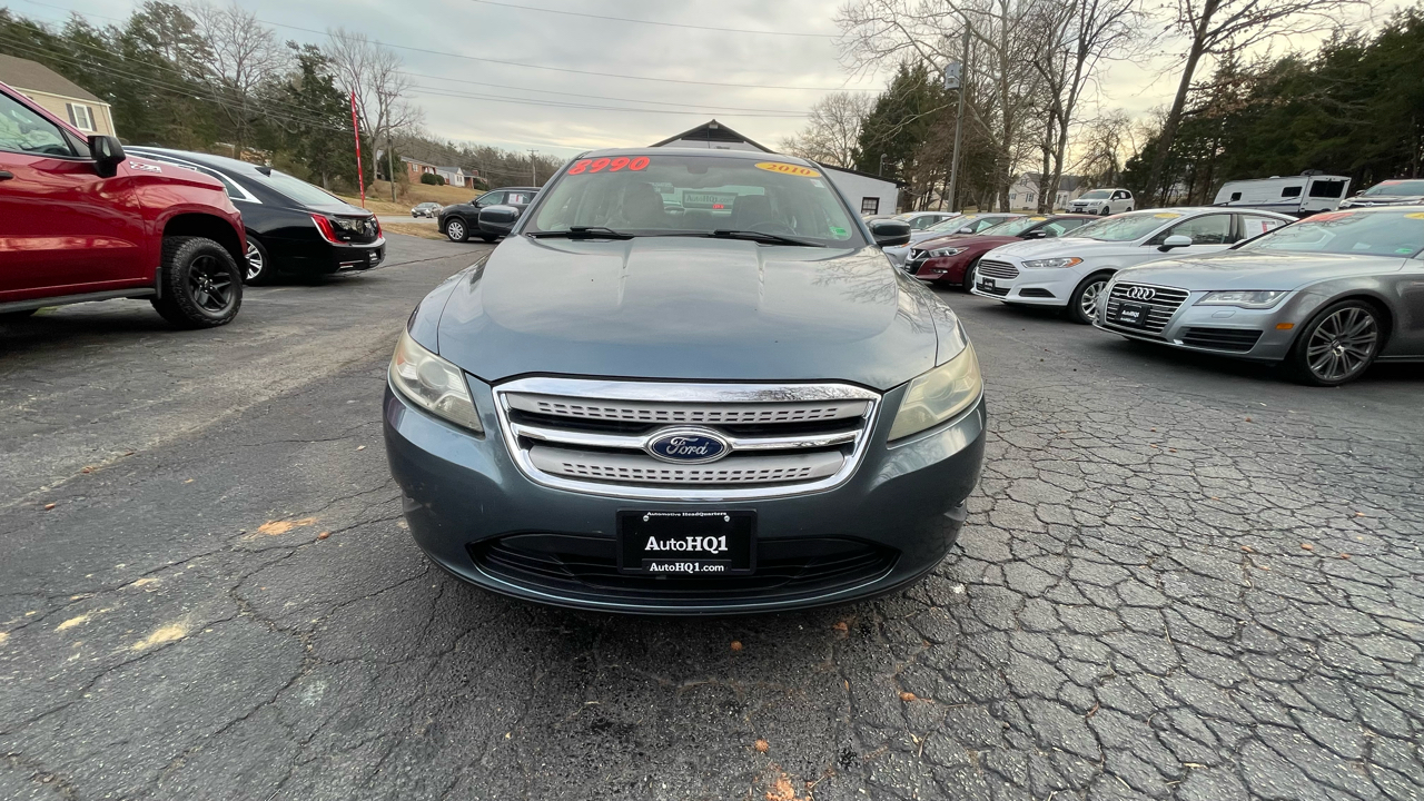 Ford Taurus SEL FWD 2010