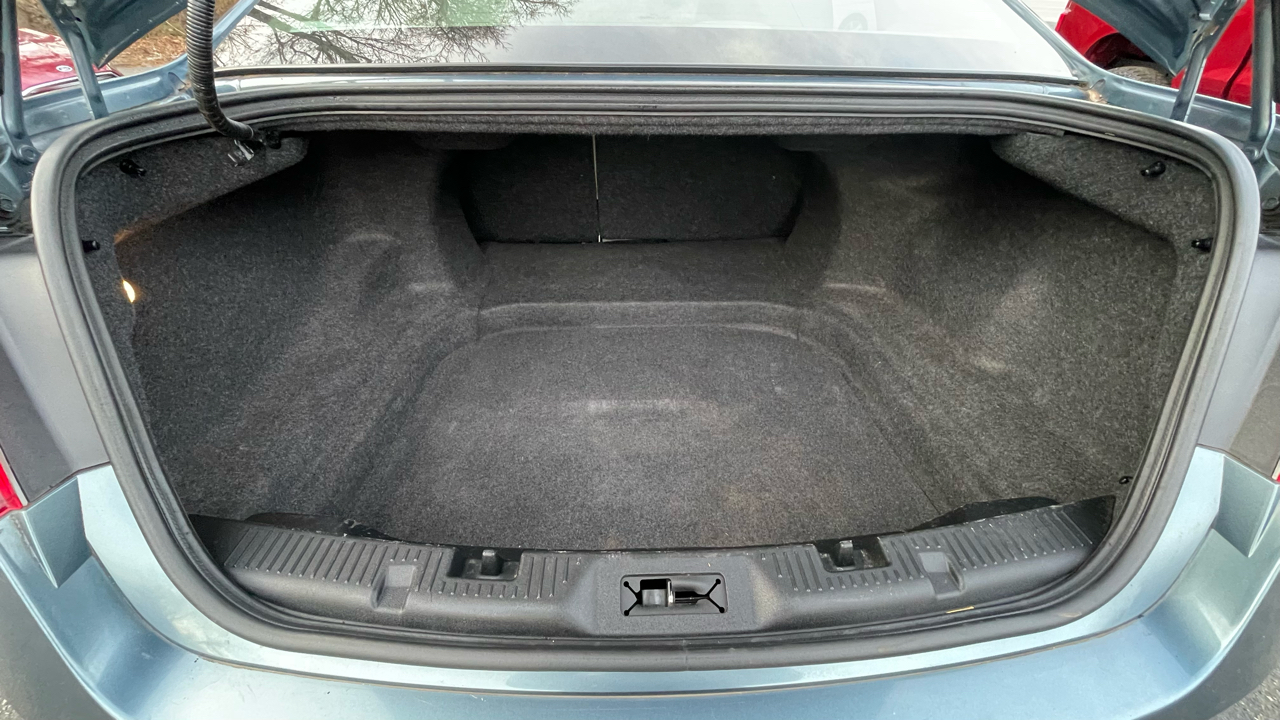 Ford Taurus SEL FWD 2010