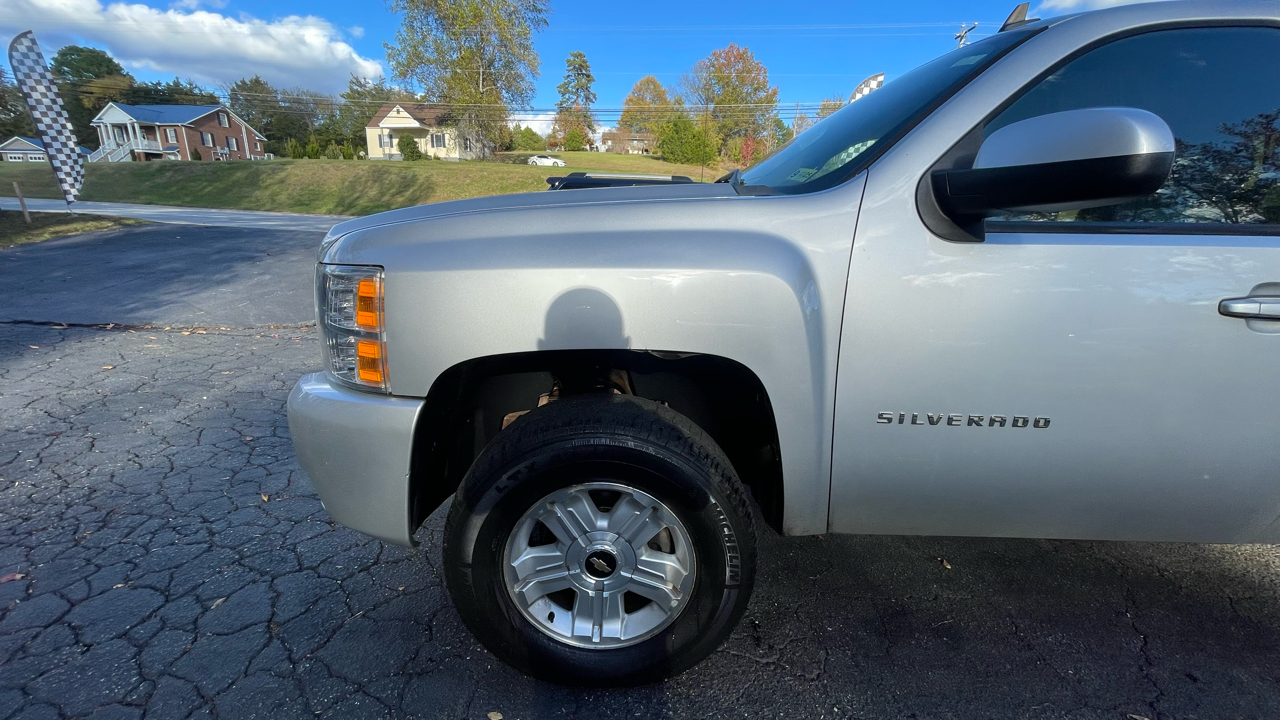Chevrolet Silverado 1500 LTZ Crew Cab 4WD 2010 Chevrolet Silverado 1500 LTZ Crew Cab 4WD 2010