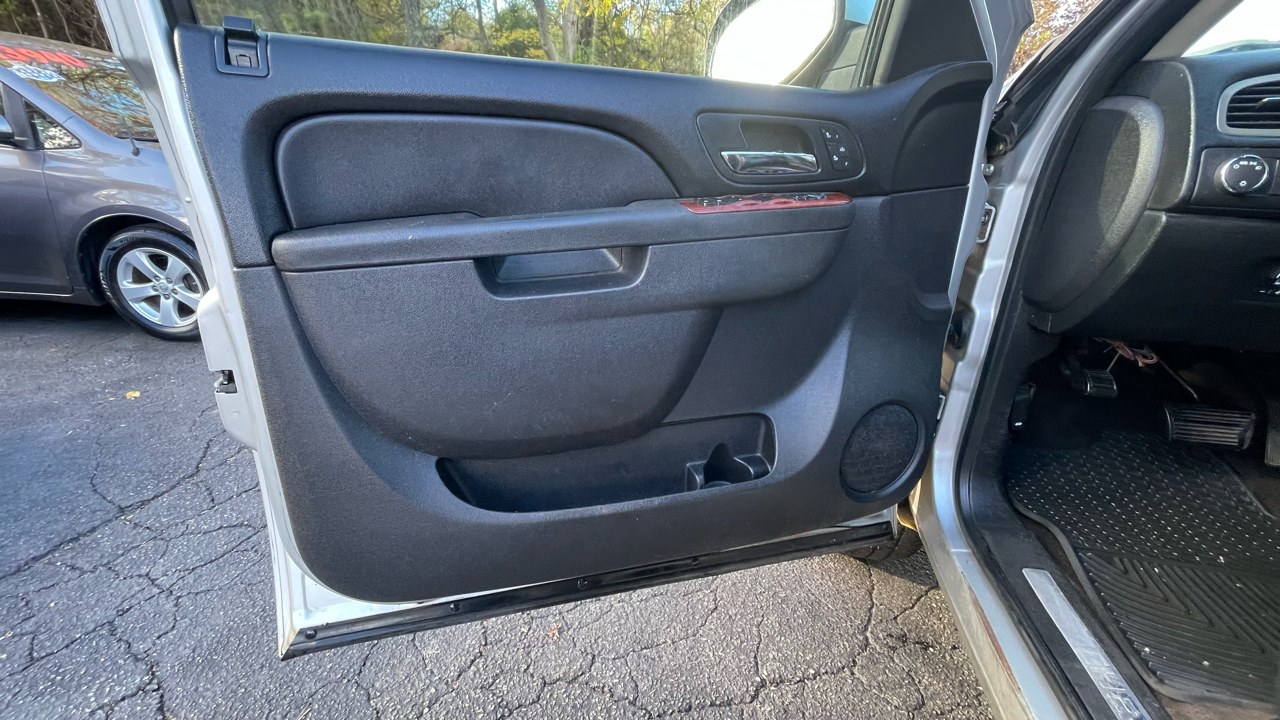 Chevrolet Silverado 1500 LTZ Crew Cab 4WD 2010 Chevrolet Silverado 1500 LTZ Crew Cab 4WD 2010