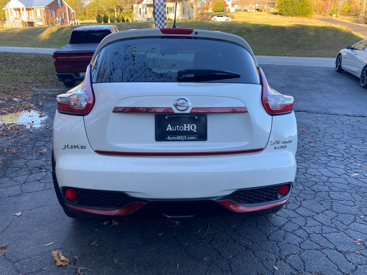 2015 Nissan Juke SV photo 3