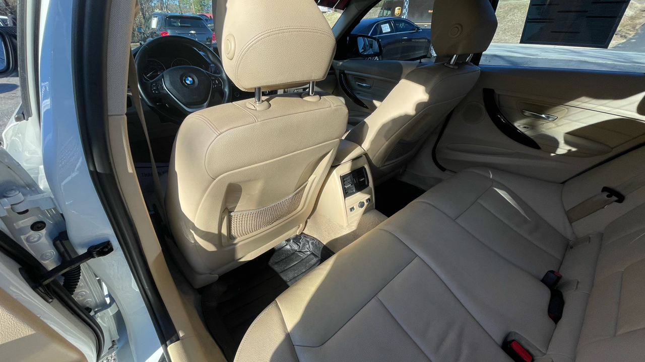 BMW 3-Series 328i xDrive Sedan 2014