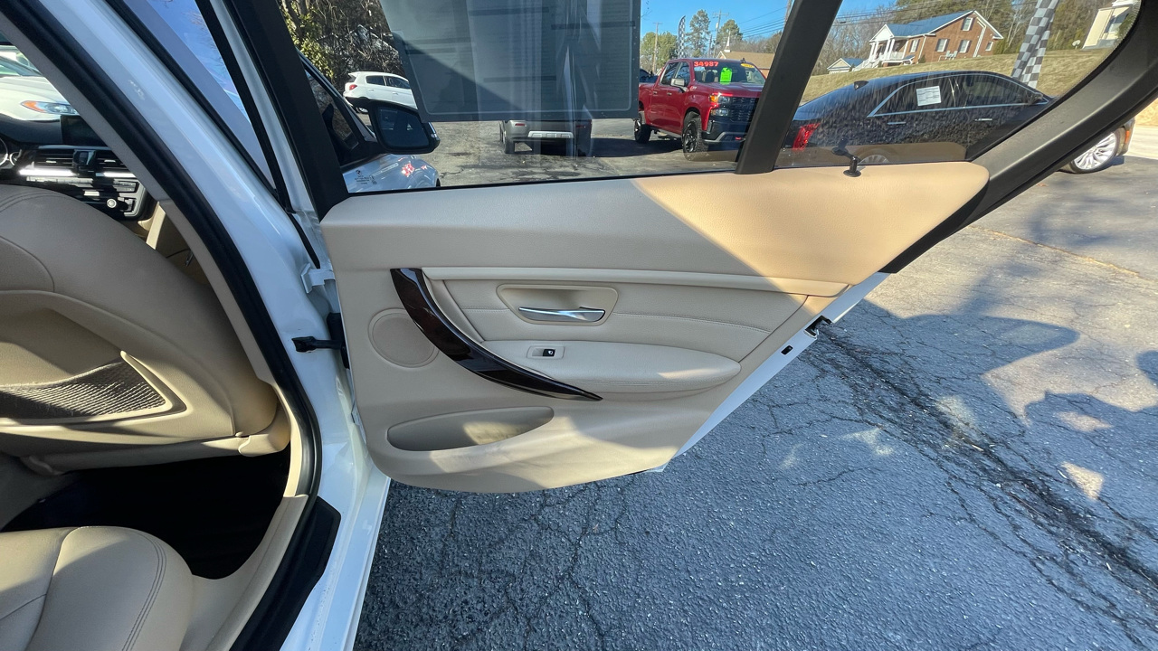 BMW 3-Series 328i xDrive Sedan 2014