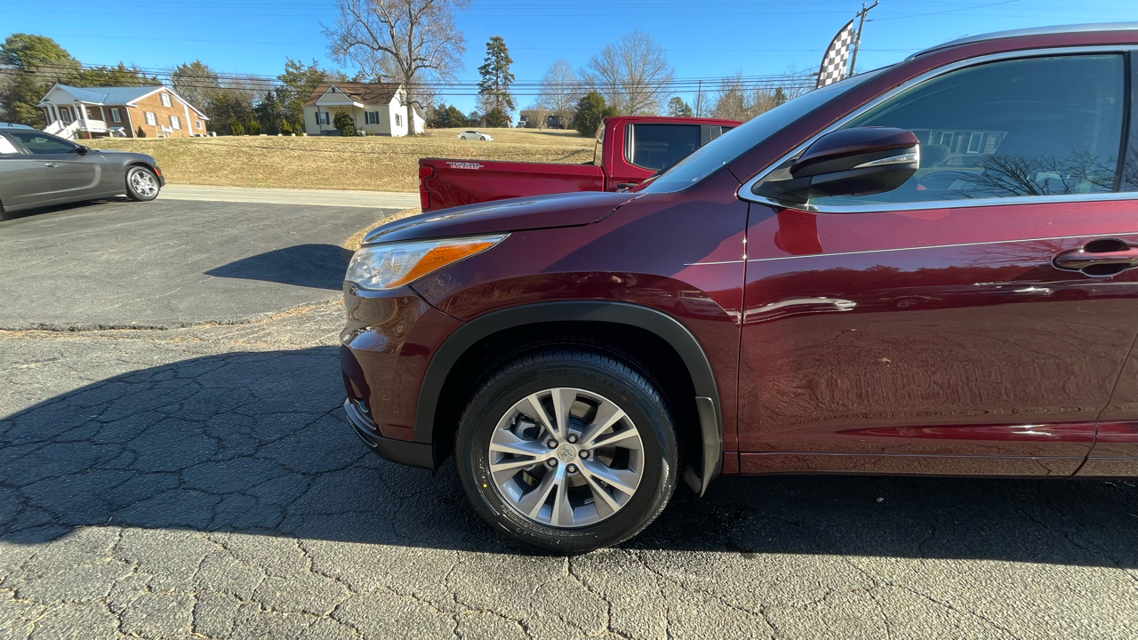 Toyota Highlander XLE AWD V6 2014