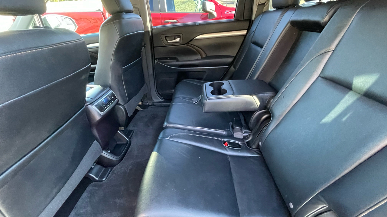 Toyota Highlander XLE AWD V6 2014