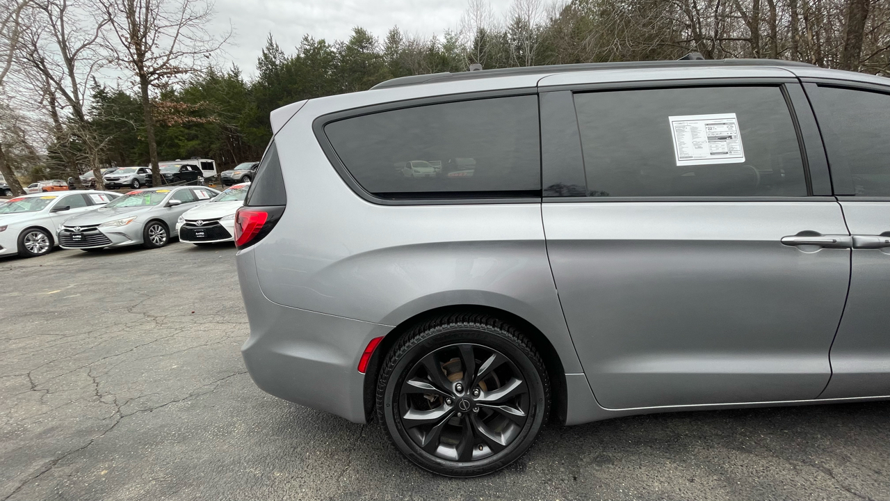 Chrysler Pacifica Limited 2019
