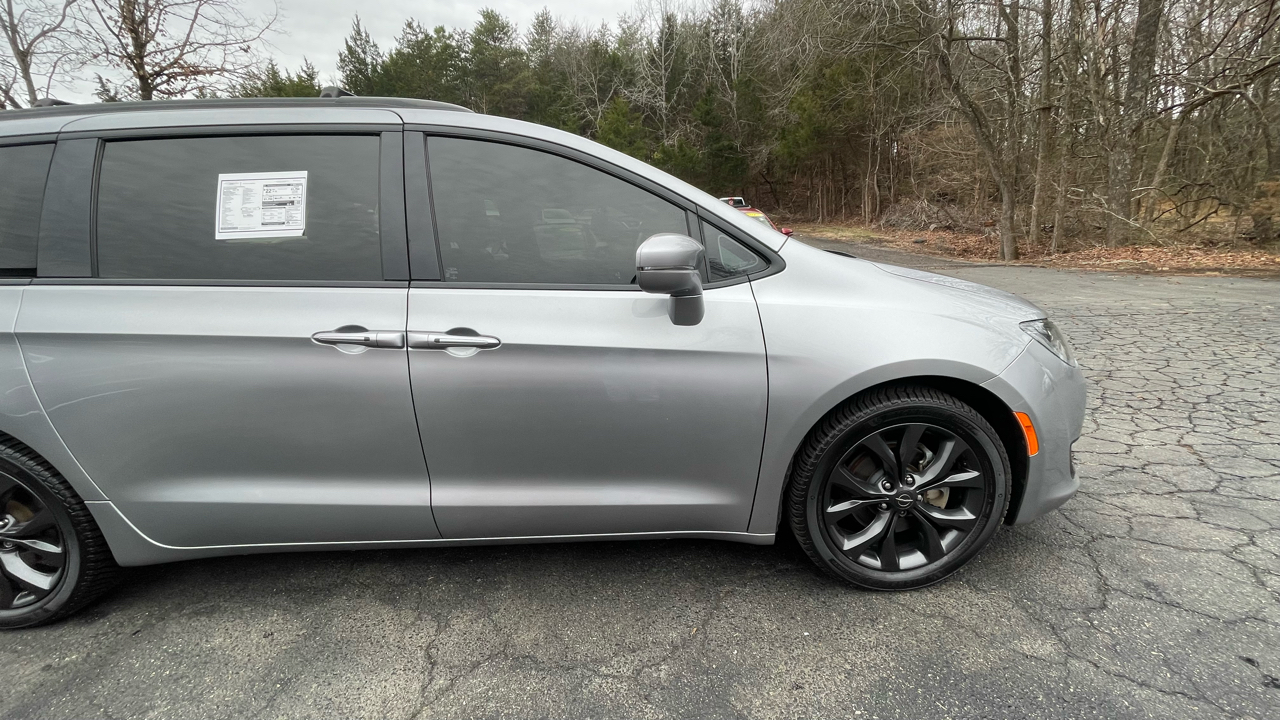 Chrysler Pacifica Limited 2019