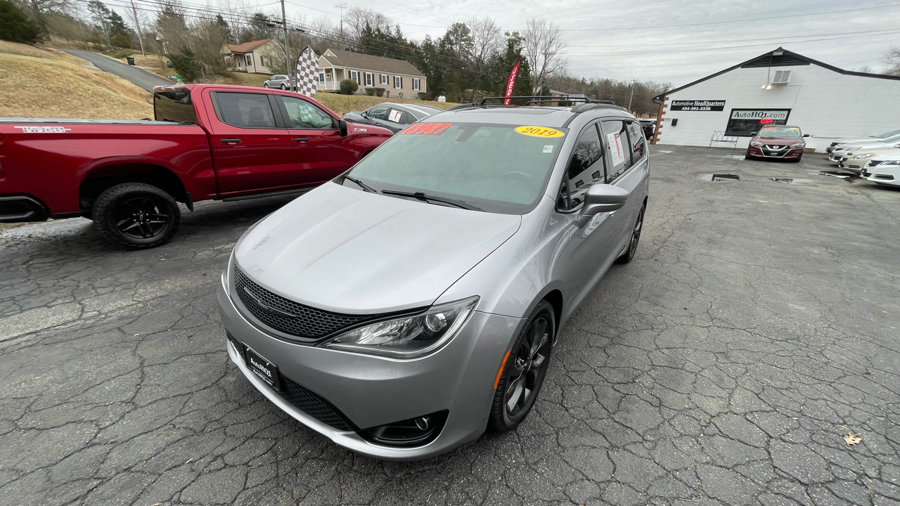 Chrysler Pacifica Limited 2019
