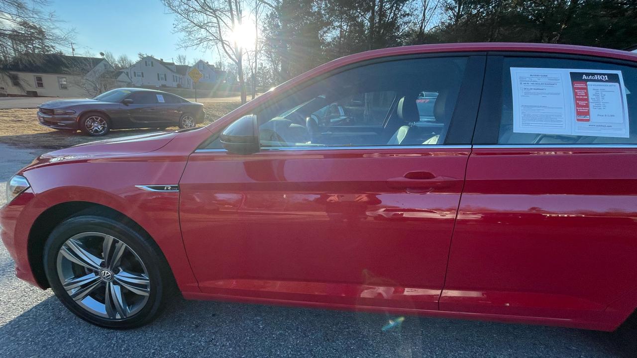 Volkswagen Jetta R-Line 4D Sedan at 2019