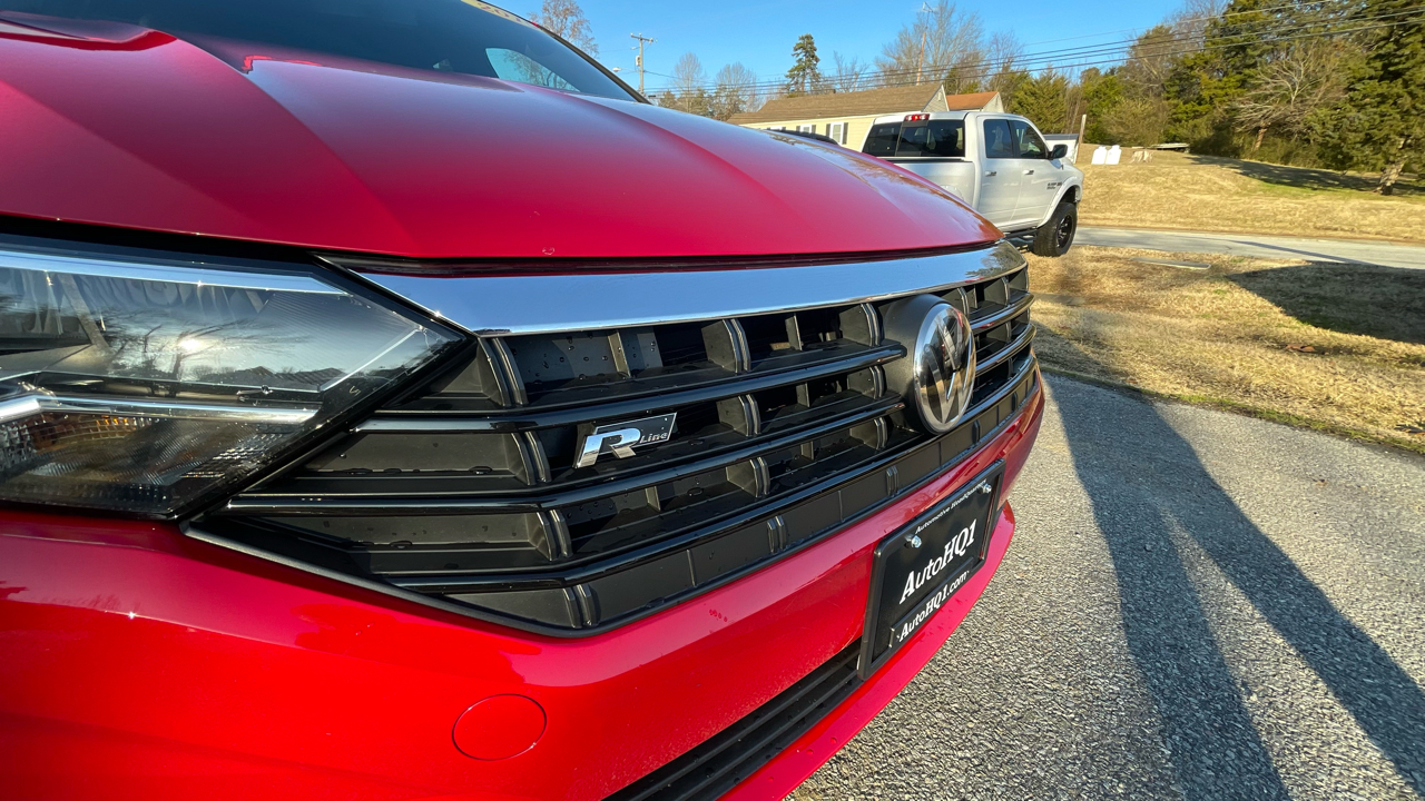 Volkswagen Jetta R-Line 4D Sedan at 2019