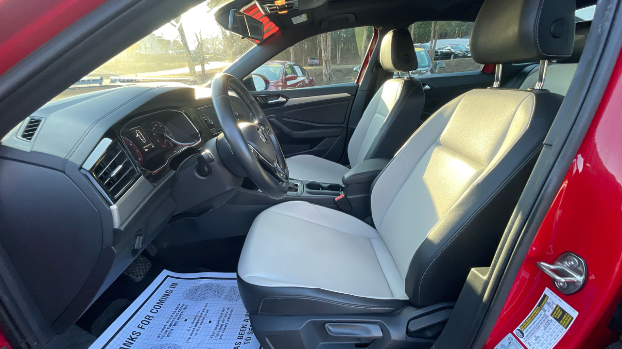 Volkswagen Jetta R-Line 4D Sedan at 2019