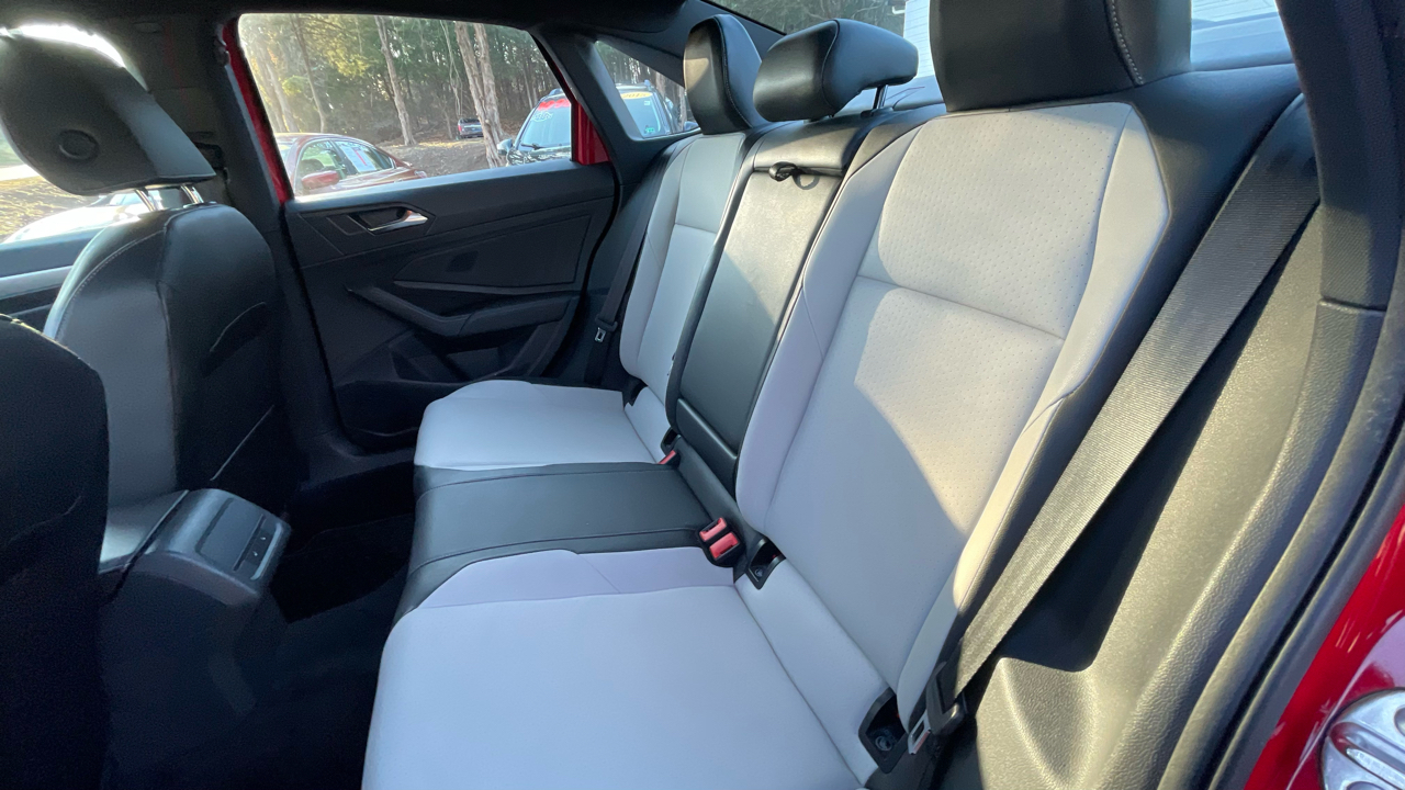 Volkswagen Jetta R-Line 4D Sedan at 2019