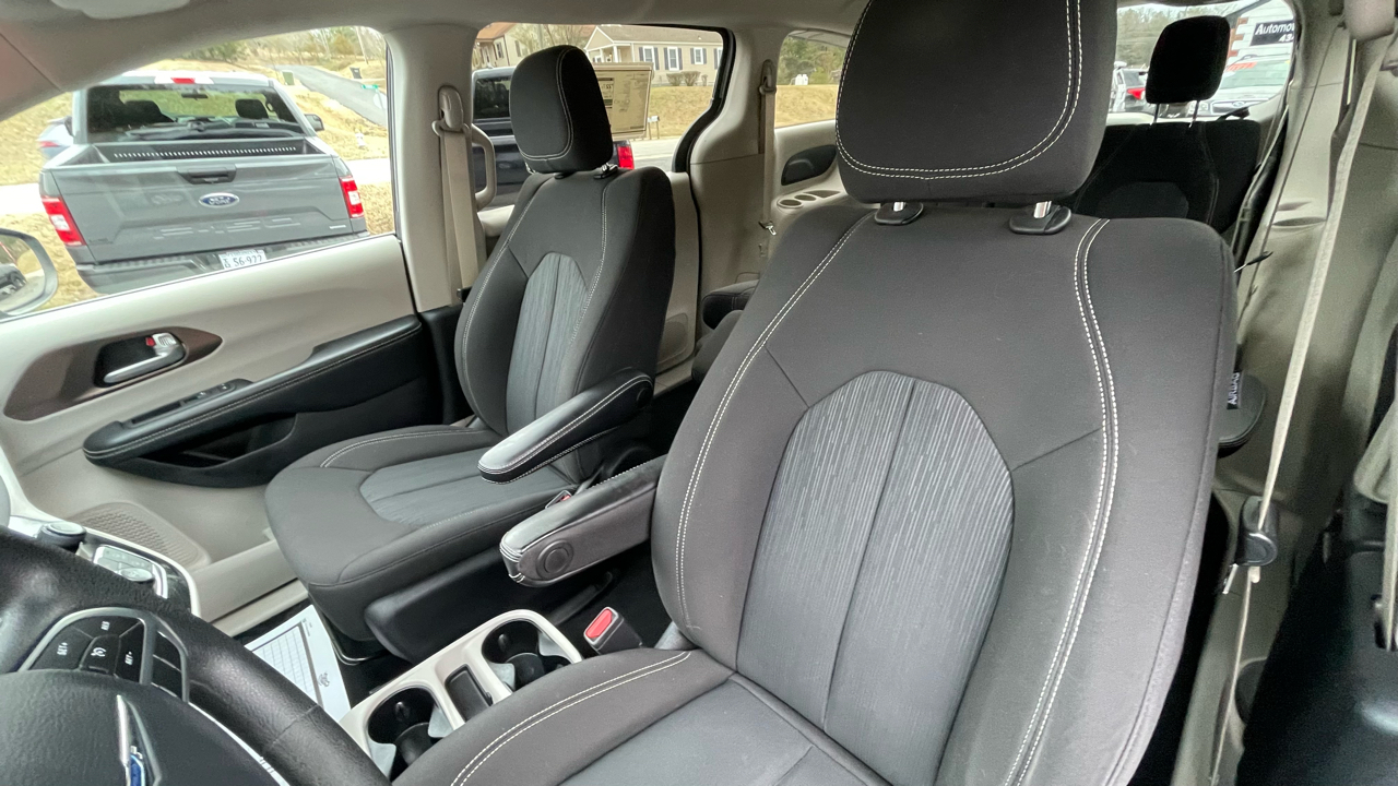 Chrysler Voyager L 2020