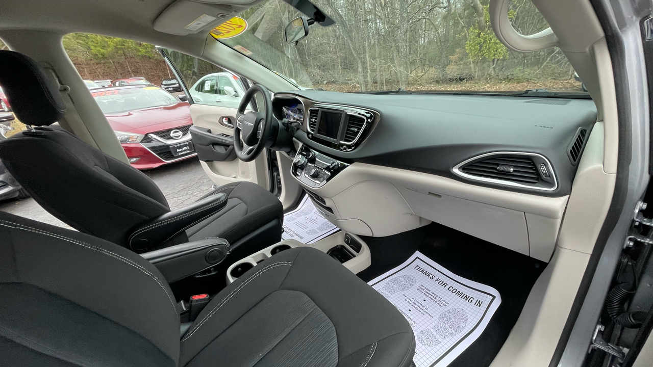 Chrysler Voyager L 2020