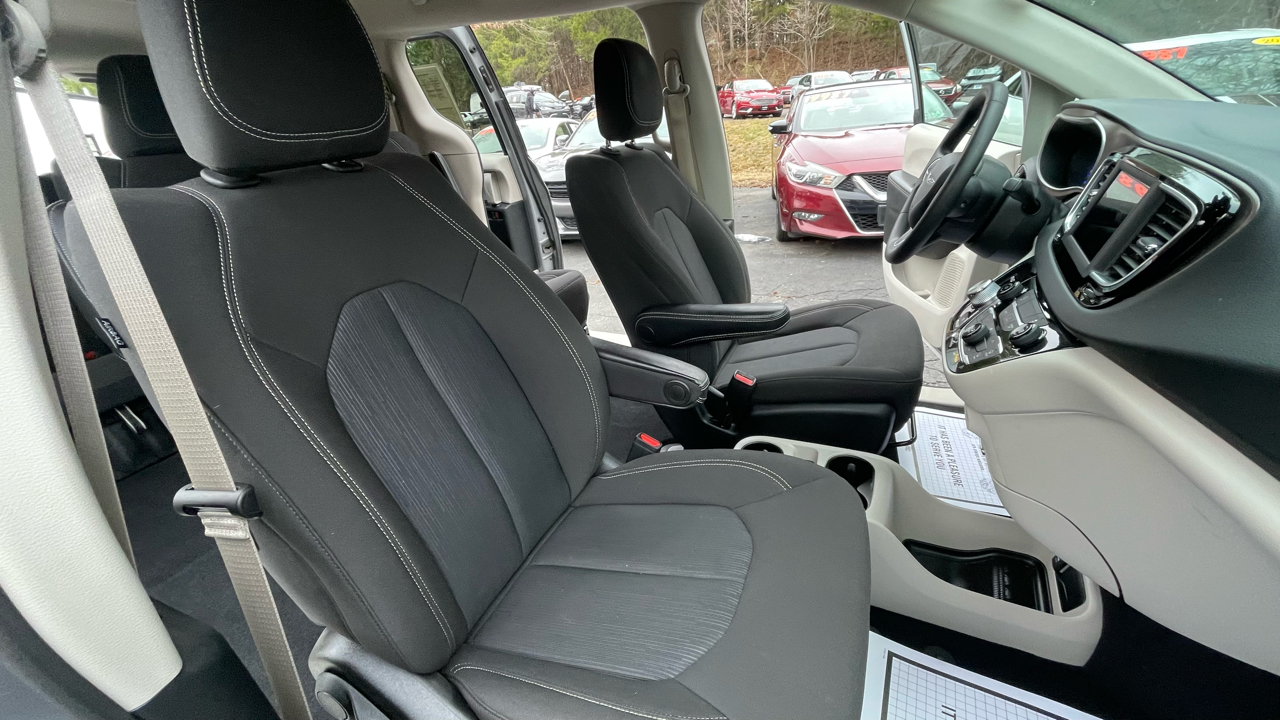 Chrysler Voyager L 2020